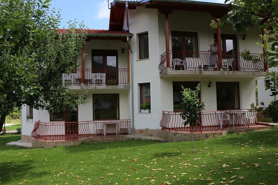 By The River Hotel Complex Balkanets  Exteriör bild