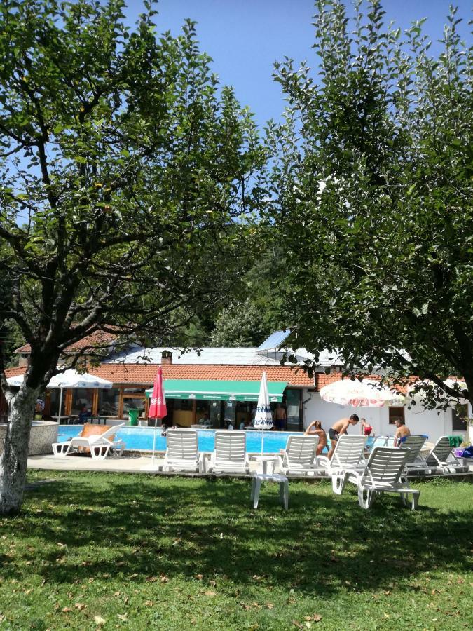 By The River Hotel Complex Balkanets  Exteriör bild